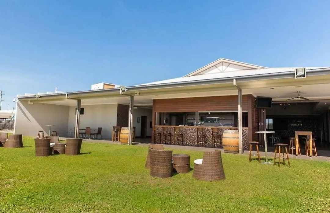 Merinda Village Hotel - Country Pub Stay - Just Off Bruce Highway-1