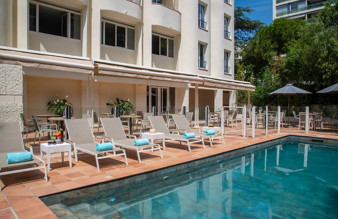 Le Cetai Cannes Beach Hotel-1