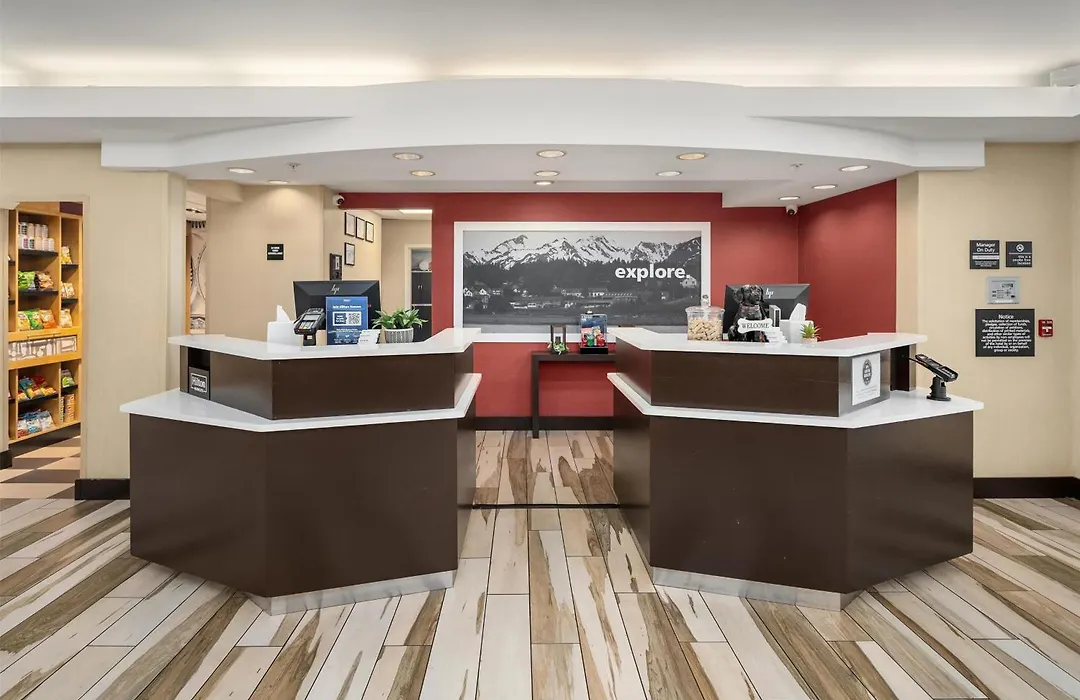 Hampton Inn & Suites Seattle North/Lynnwood-1
