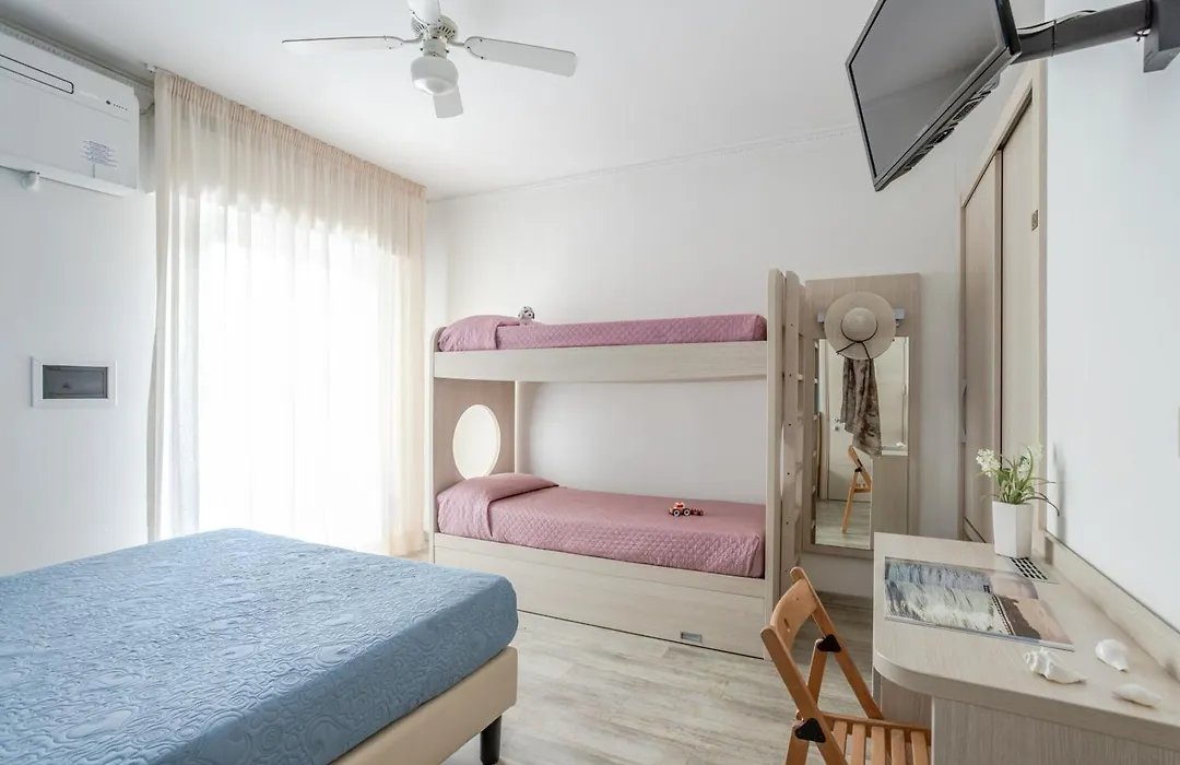 Hotel La Brezza Frontemare-1