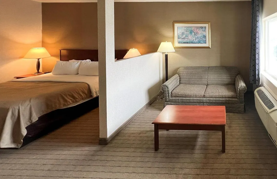 Quality Inn & Suites Grants - I-40-1