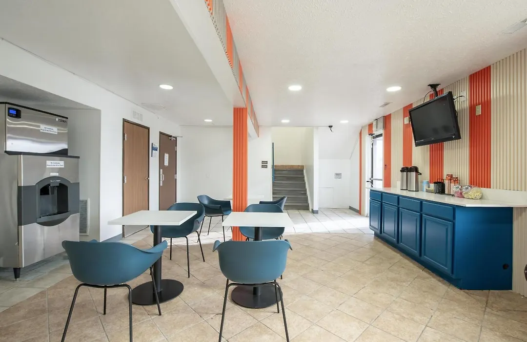Studio 6 Limon, Co I 70-1