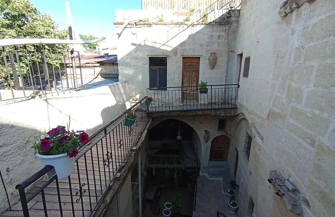 Sandık cave suites-1