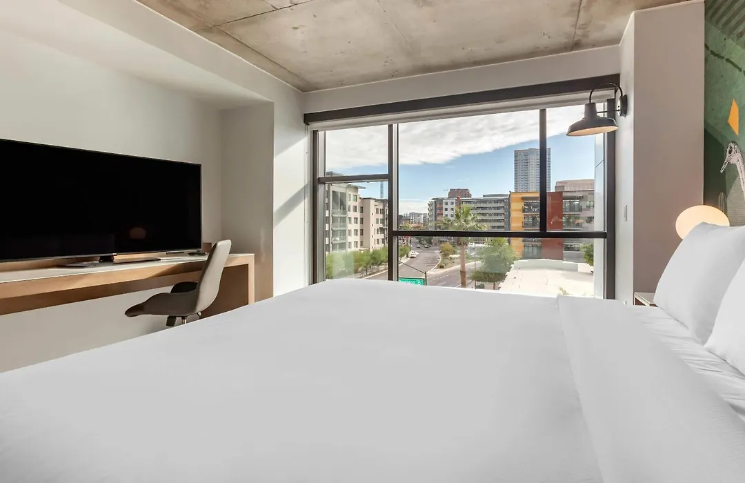 Cambria Downtown Phoenix Convention & Airport Hotel-1