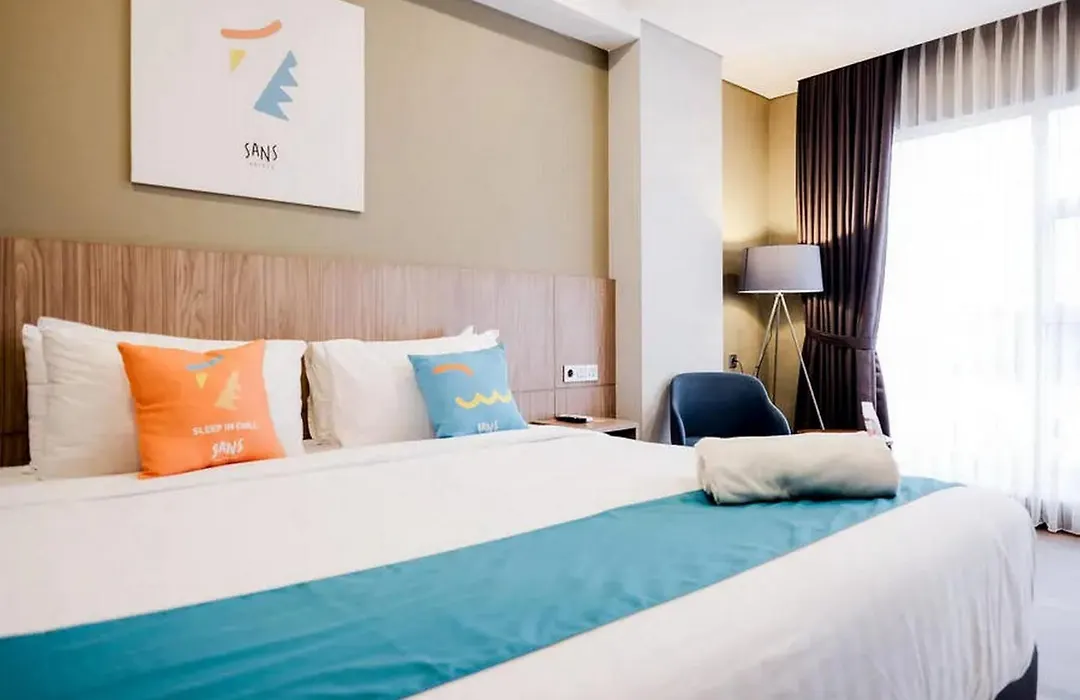 Sans Hotel Puri Indah Jakarta-1