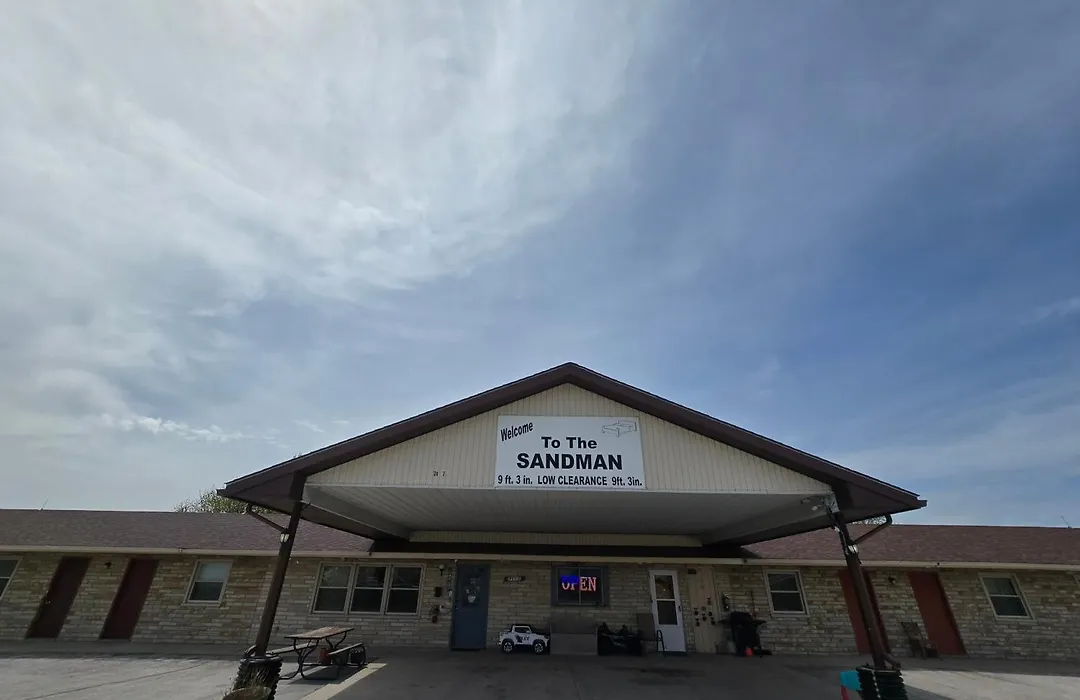 Oyo Sandman Inn-1