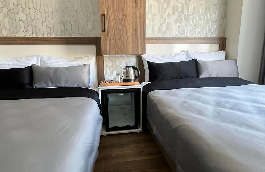 Sis Hotel-1