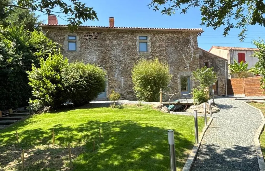 Le Logis du Petit Lay-1