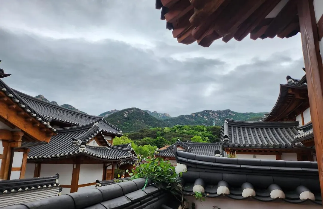 Eunpyeong Hanok Pyeonganchae은평한옥평안채-1
