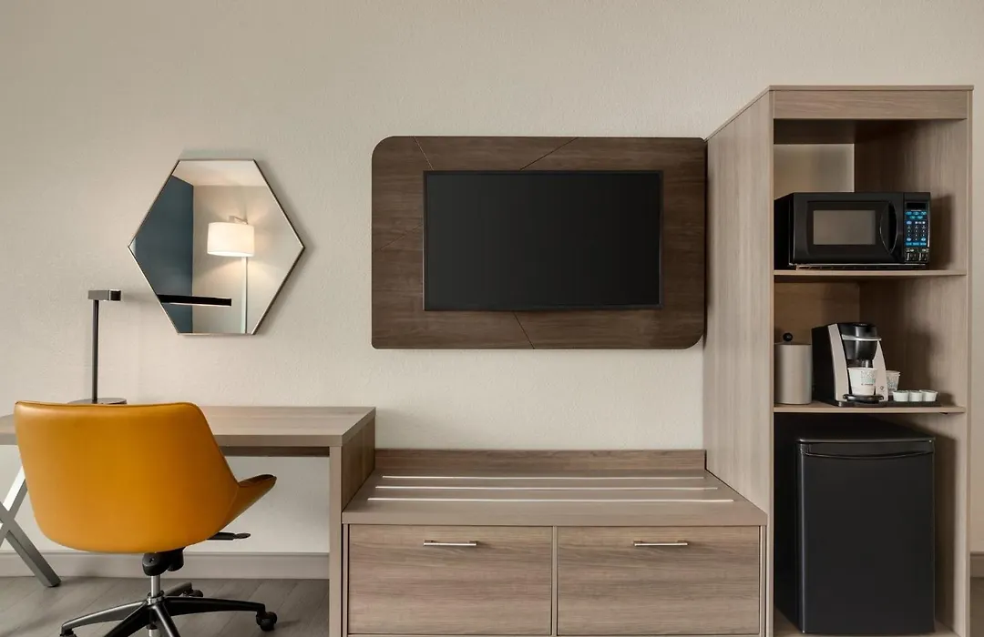 Holiday Inn Express Fort Lauderdale Airport South By Ihg-1