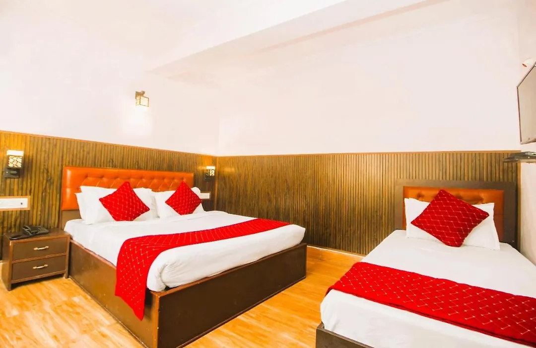 Mountain View Darjeeling Comfort Inn With Best Facilities Like 3-Star Rooms-1