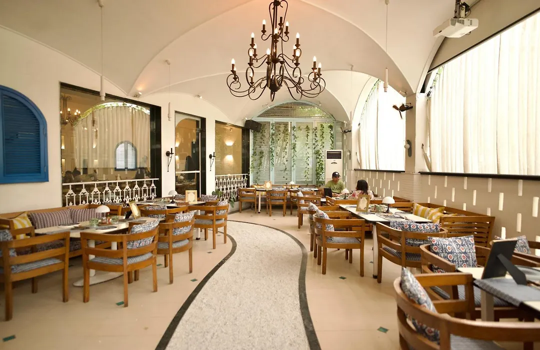 Status Club Resort-1