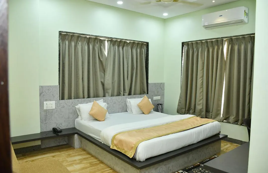 Hotel Rasika Inn-1