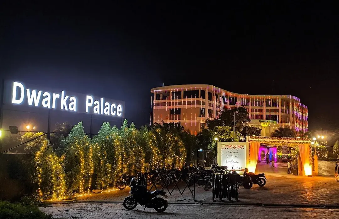 Dwarka Palace Luxury Rooms, Madurai - Trichy Bye Pass, Madurai-1