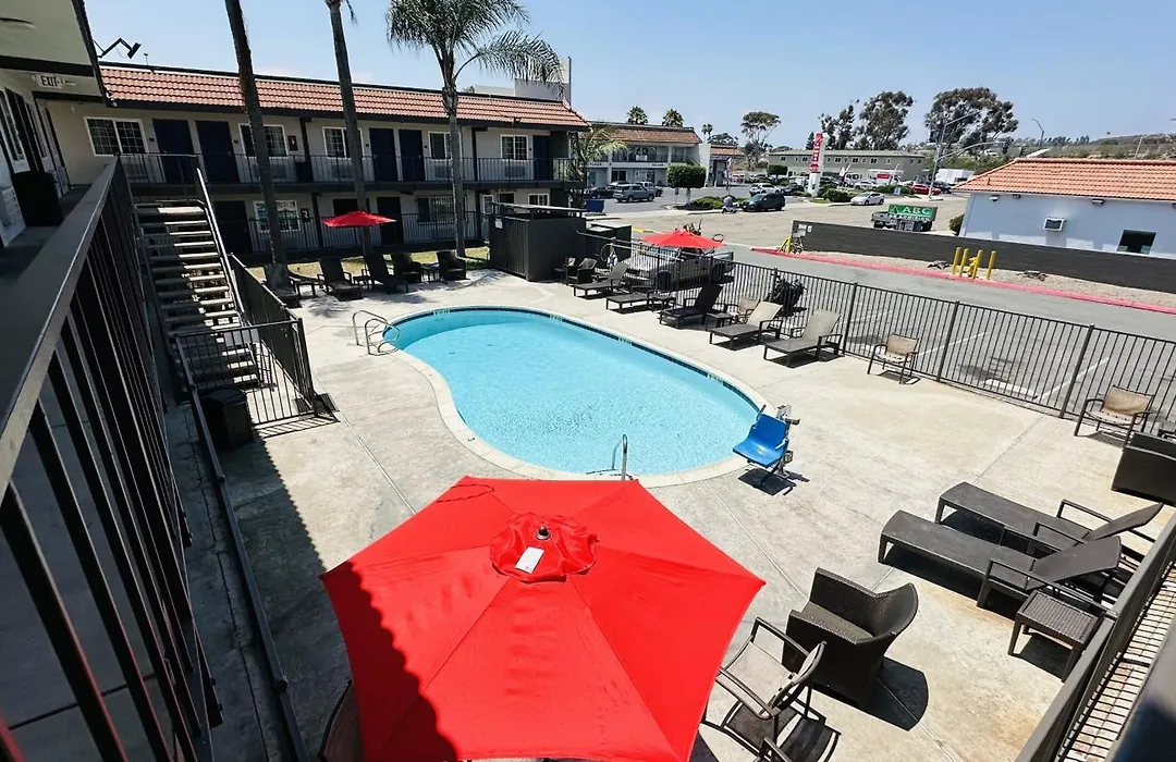 Studio 6 Suites San Ysidro Ca San Diego South Bay-1