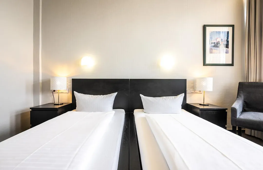 Hotel Und Rasthof Avus-1