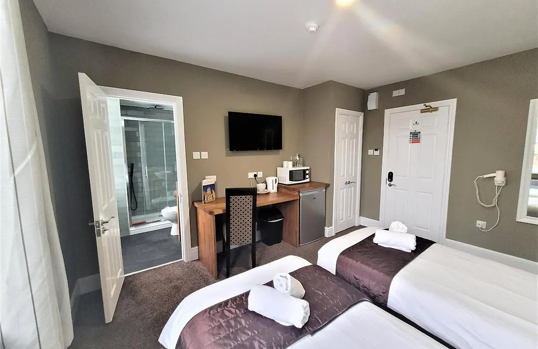 New County Hotel & Serviced Apartments By Roomsbooked-1