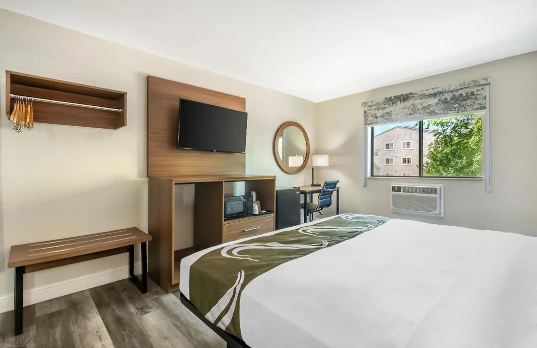 Quality Inn Chesapeake - Greenbrier-1
