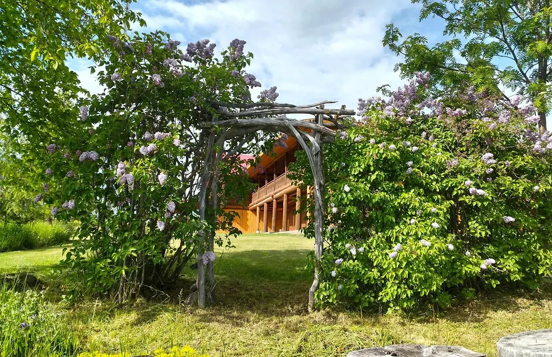 Smithers Driftwood Lodge-1