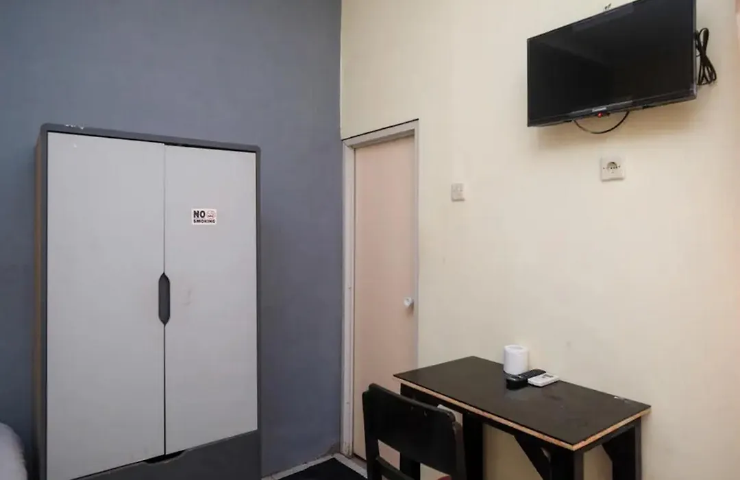 Reddoorz At Golden Inn Tugu Yogyakarta-1