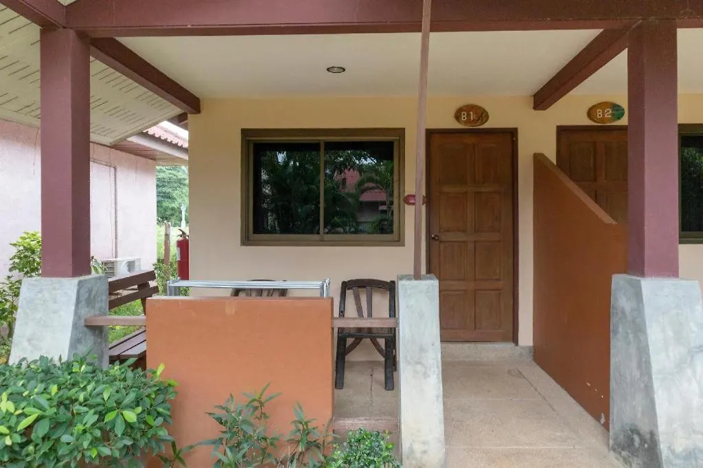 Oyo 1046 Noppharat Resort-1