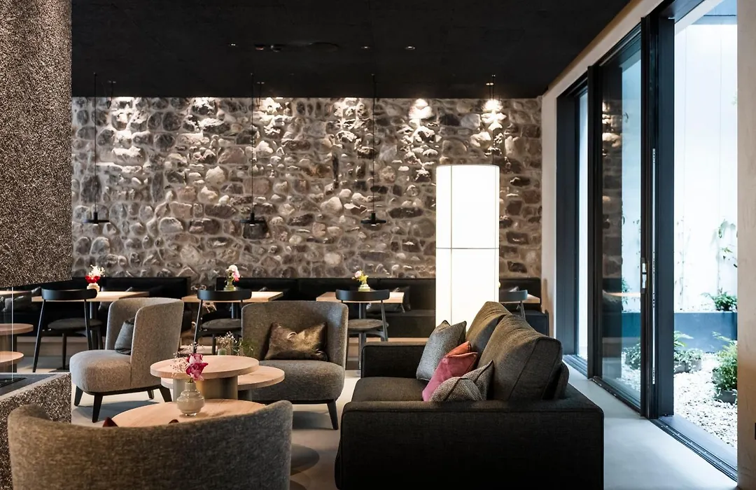 Eisenhut Boutique Hotel-1