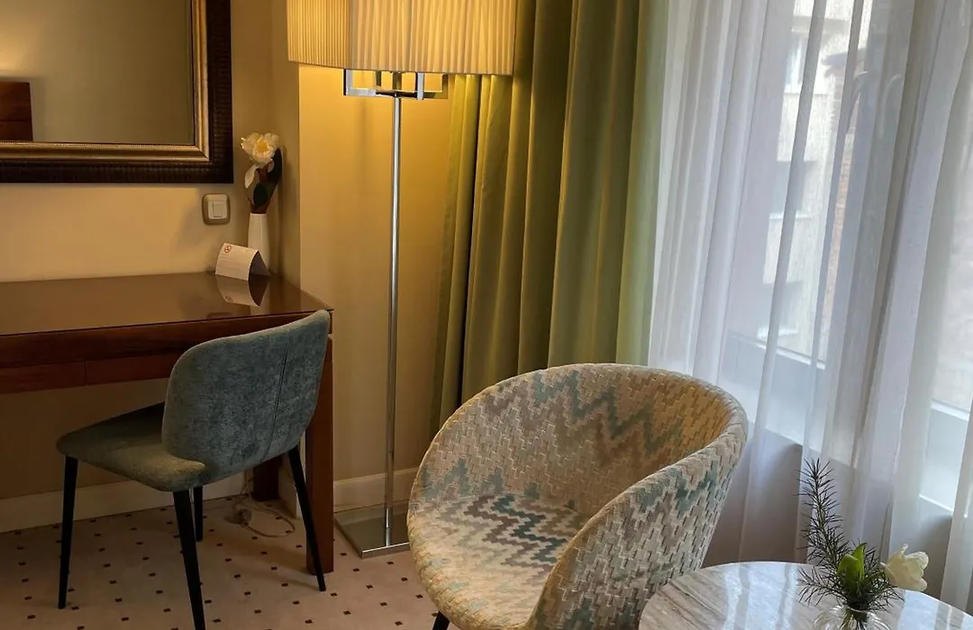 Capital Plaza Hotel-1