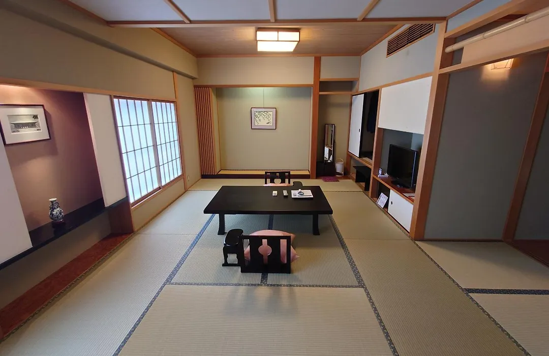 Kasuga Hotel-1