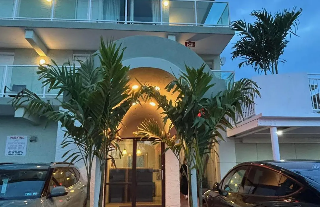 Crystal Beach Motor Inn-1