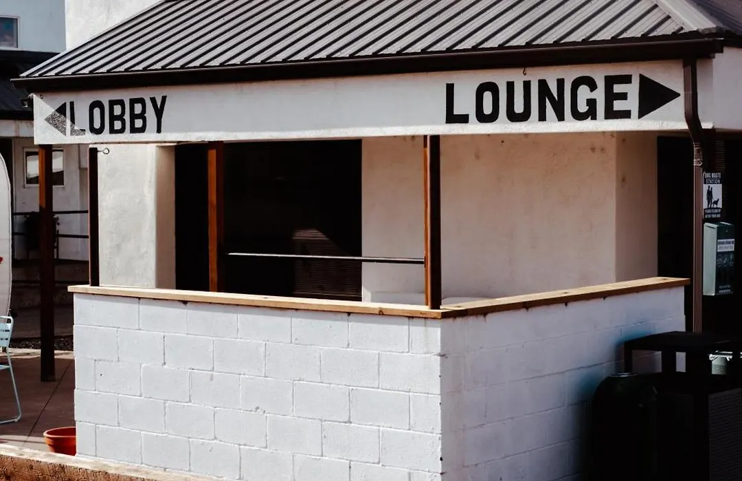 Mellow Moon Lodge-1