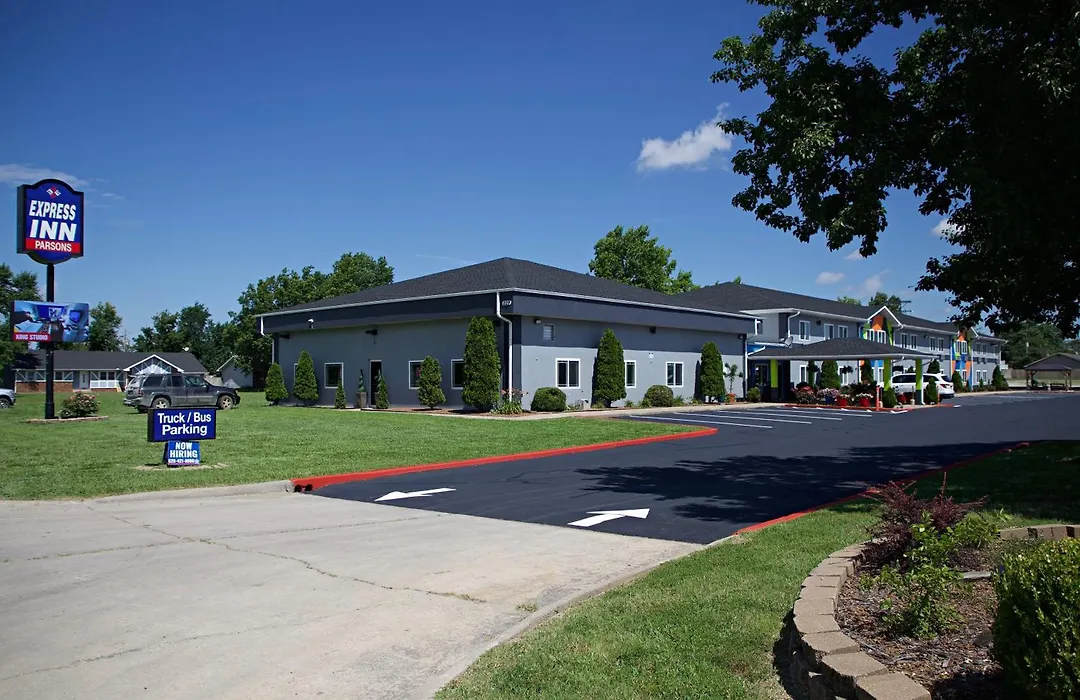 Express Inn Parsons-1