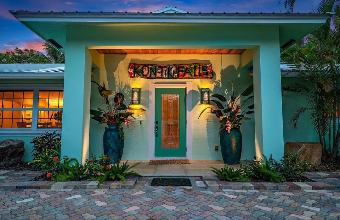Kontiki Falls! Jupiter'S Exclusive Private Resort-1