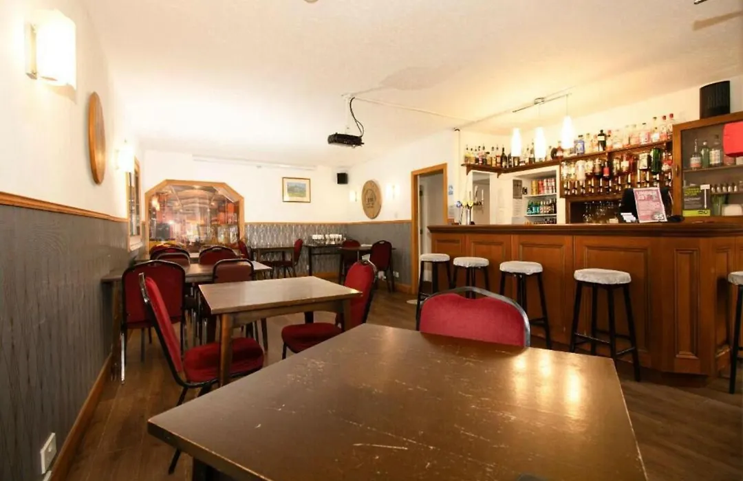 Oyo Eastbank Hotel, Speyside Scotland-1