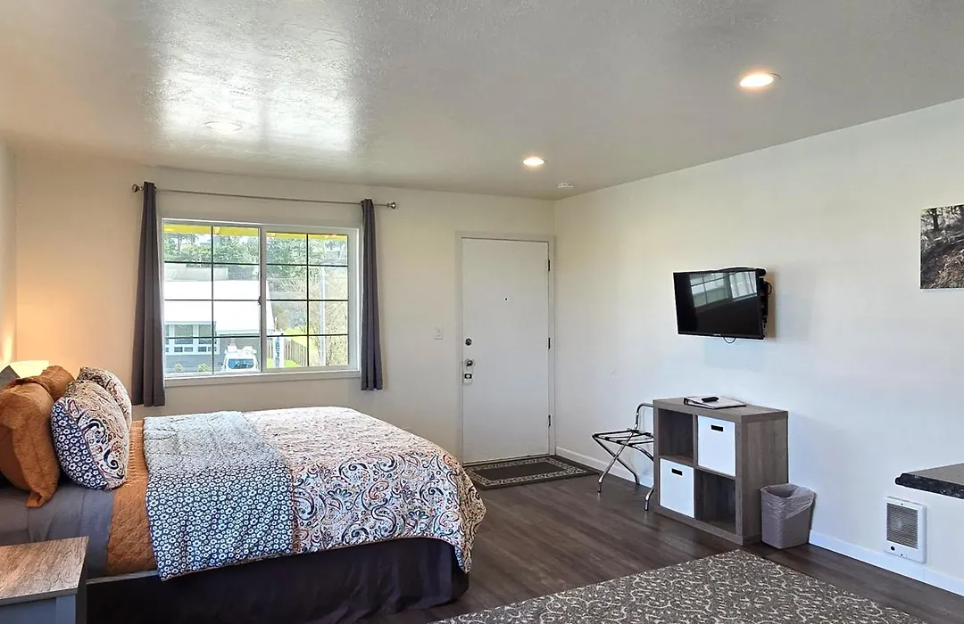 Pacific City Inn-1