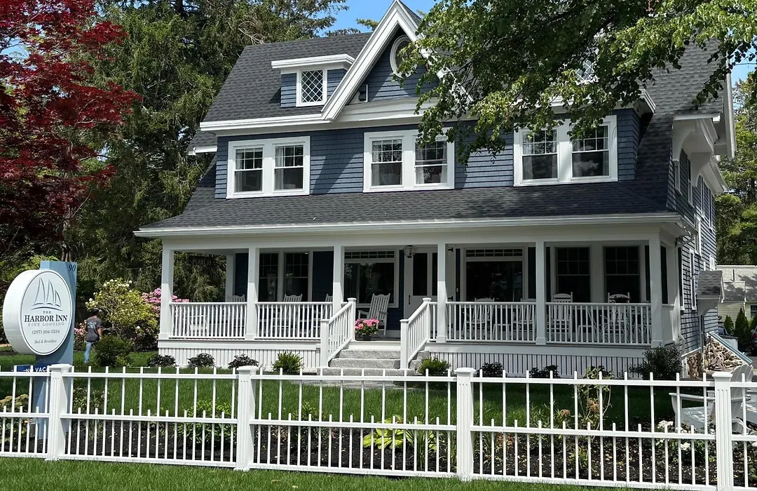 The Harbor Inn-1