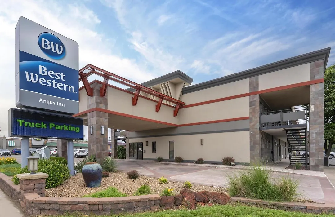 Best Western Angus Inn-1