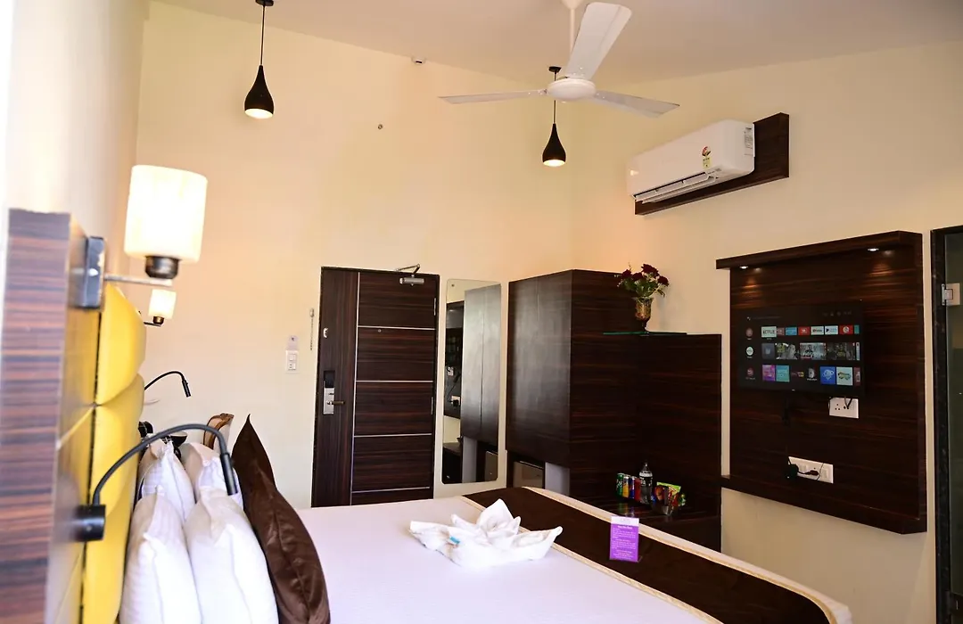 Hotel Shanti Solitaire, Arpora-1