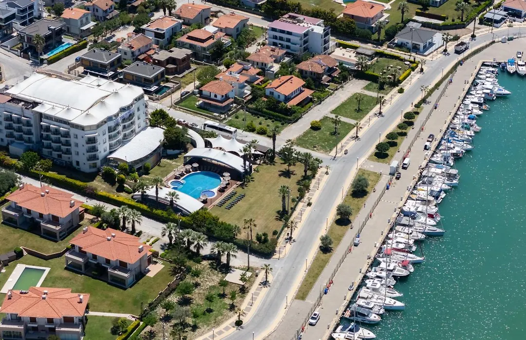 Sisus Marina Hotel-1