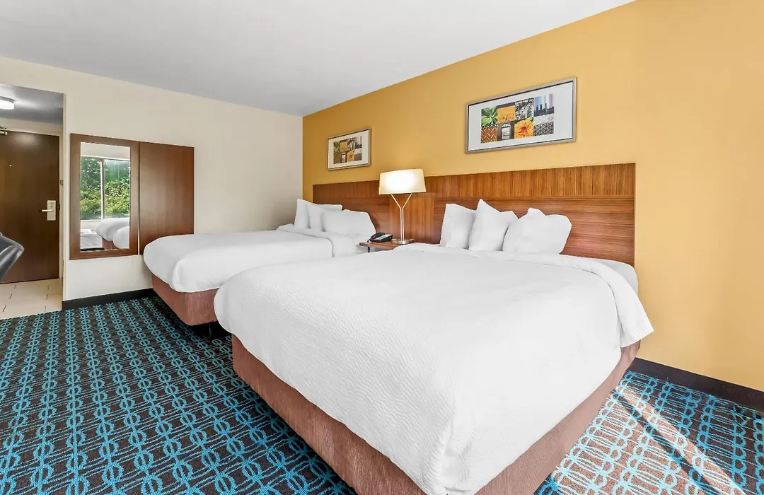 Rodeway Inn-1