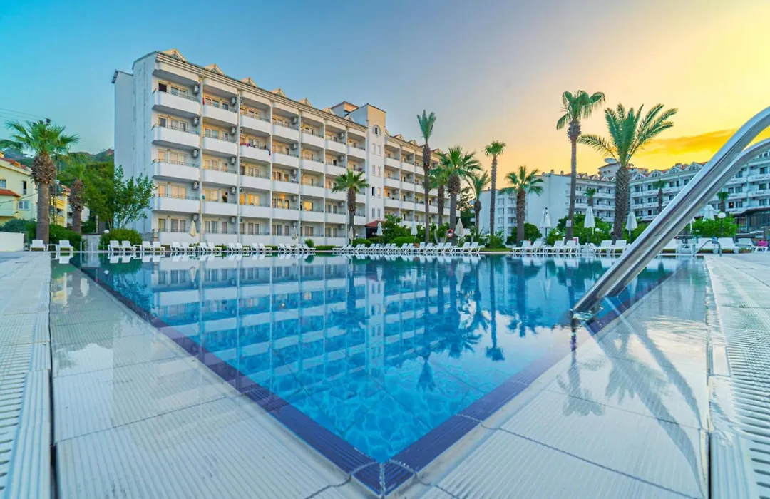 Club Pineta Hotel-1