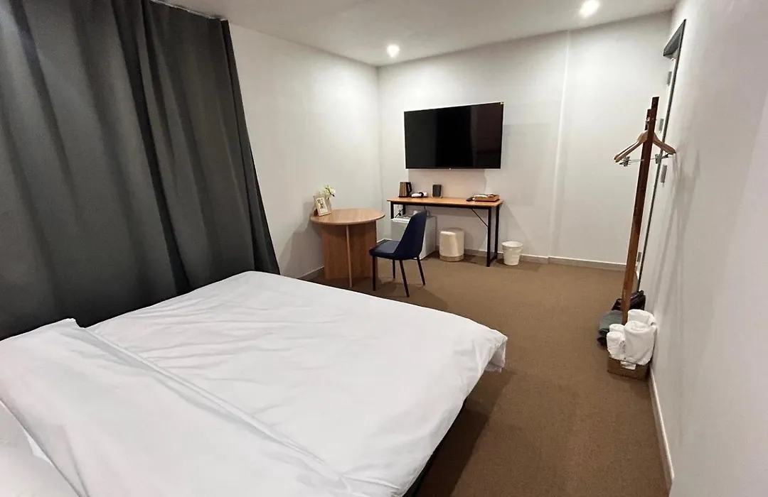 Geoje Brown Dot Hotel Gohyeon Branch-1