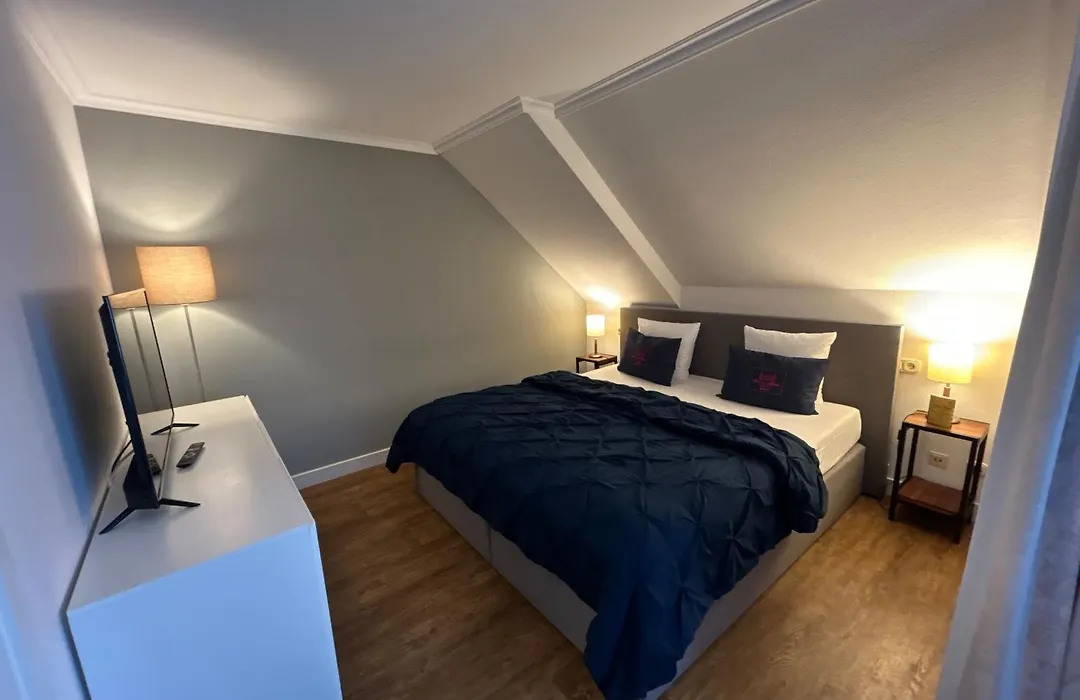 Hotel Am Schloss Ahrensburg-1