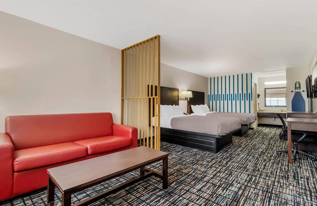 Quality Inn & Suites Near Six Flags And Medical Center-1