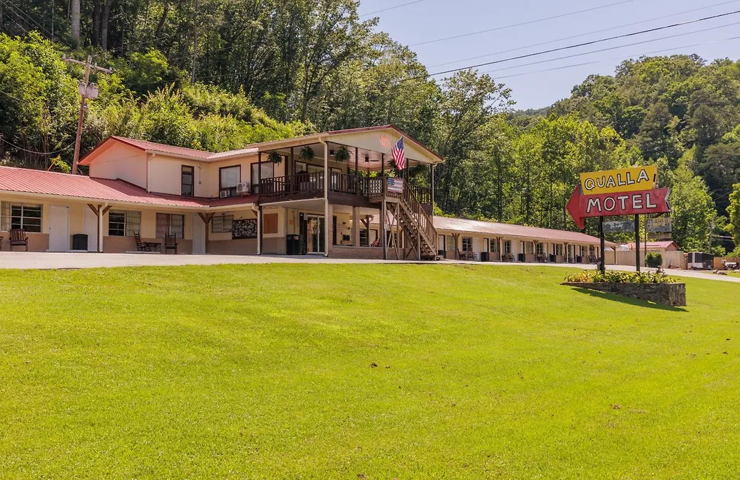 Qualla Cabins And Motel Cherokee Near Casino-1