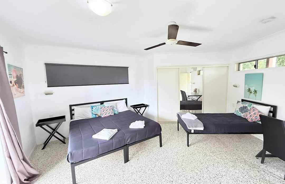 Emu Park Beach Motel-1