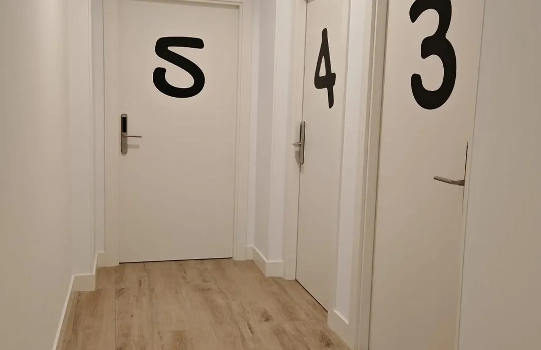 Bilbao Rooms & Kitchen Rekalde-1