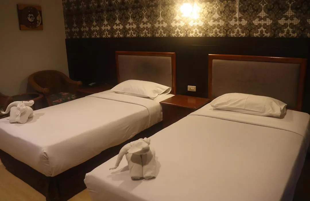 Inn House- Sha Extra Plus-1