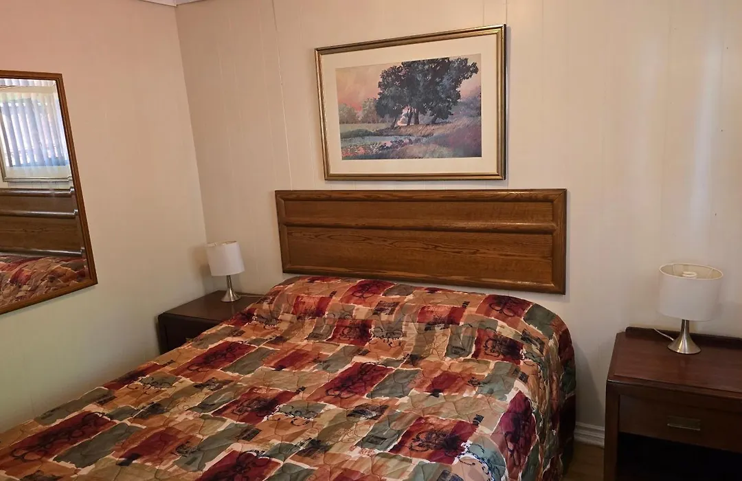 Wasaga Beach Inn And Cottages-1