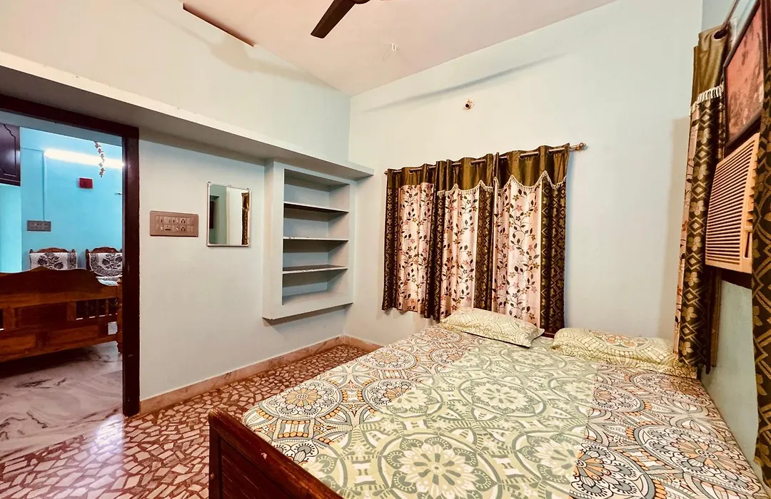 Phoenix Holiday Home-1