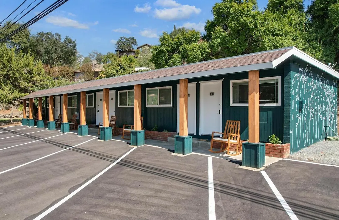 The Tokopah Sequoia Motel Rm 1-1